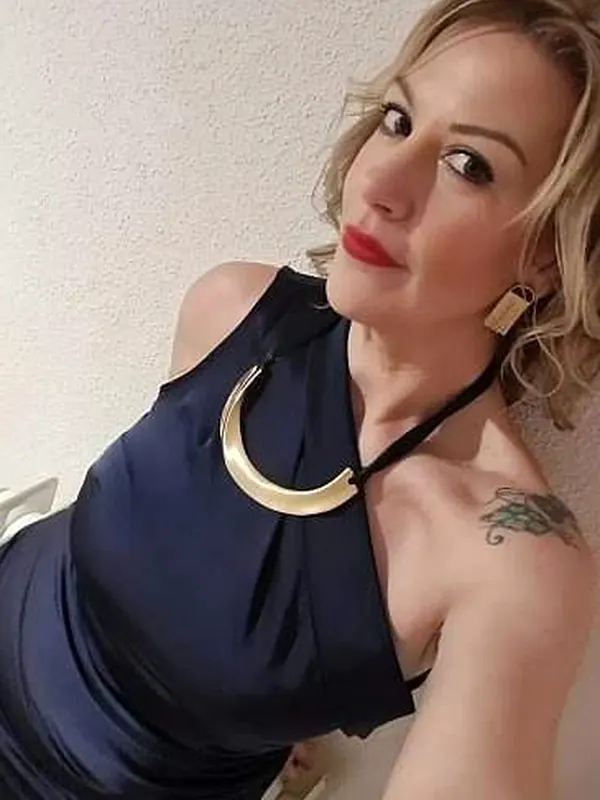 Dominique, 58 ans, tchat coquin à Amiens