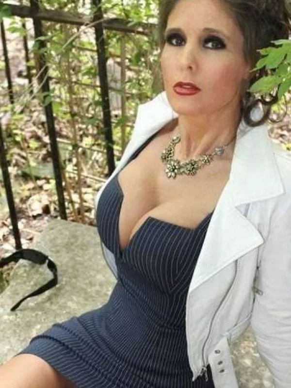 Catherine, 53 ans, tchat coquin à Bordeaux
