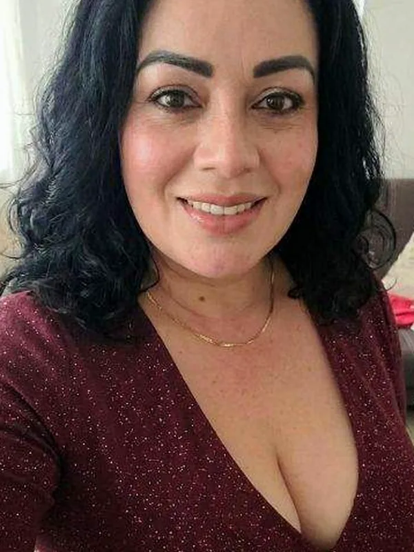 Emilia, 27 ans, tchat coquin à Bordeaux