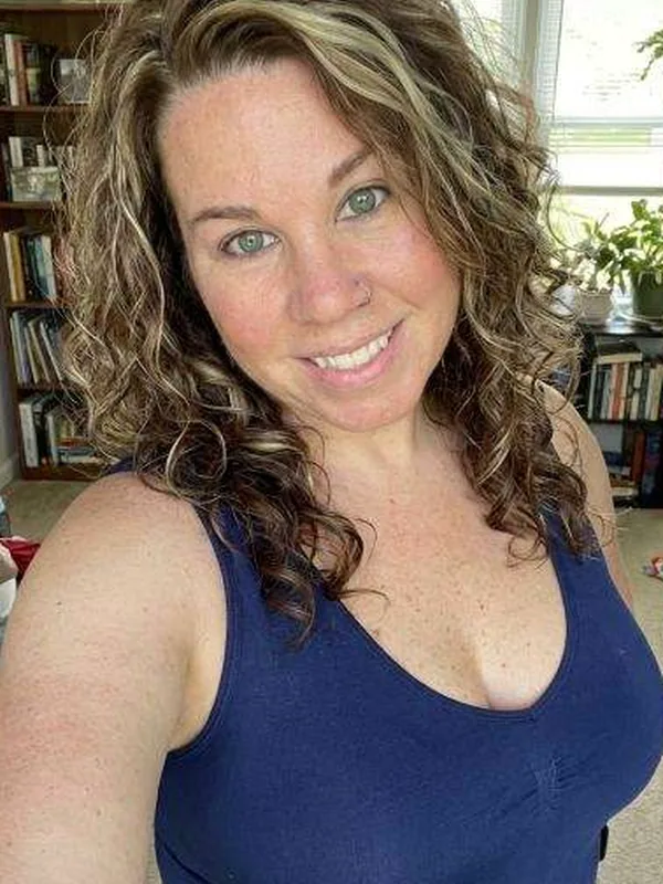 Alicia, 32 ans, tchat coquin à Nantes