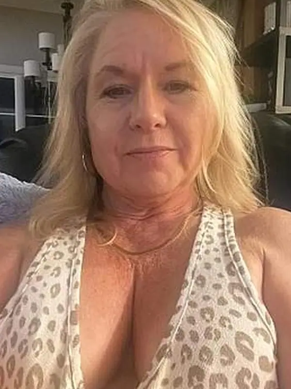Djamila, 47 ans, tchat coquin à Nantes