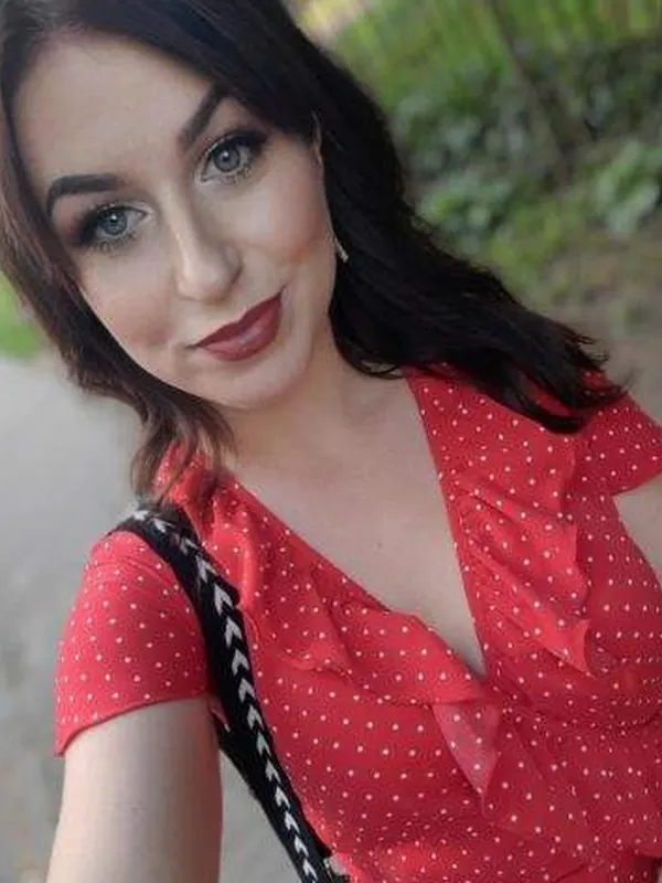 Kenza, 24 ans, tchat coquin à Paris