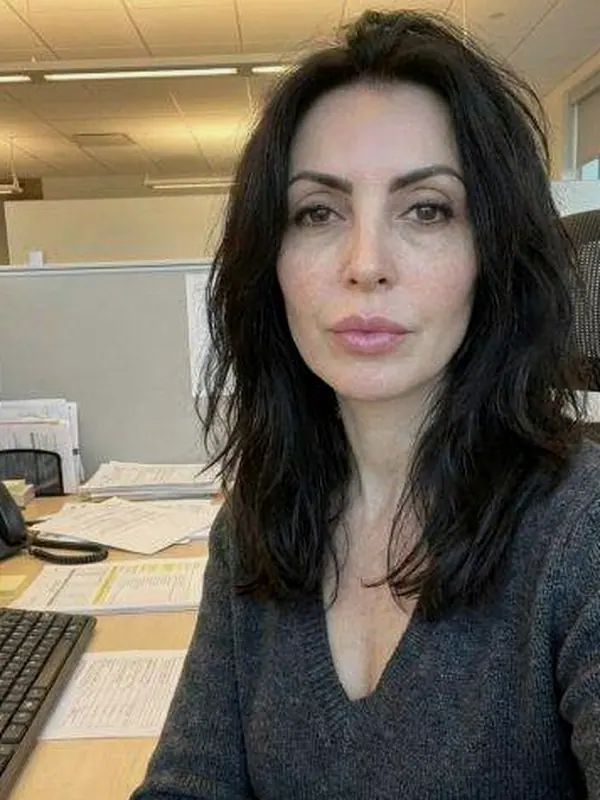 Elena, 39 ans, tchat coquin à Tours