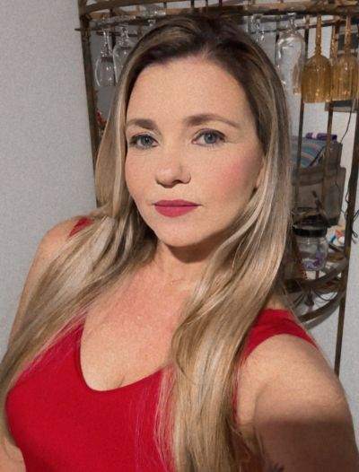tchat sexy - Saint-Étienne-du-Rouvray - Ronde et affamée de mots crus—Saint-Étienne-du-Rouvray—35 ans—discussion sexy en ligne now