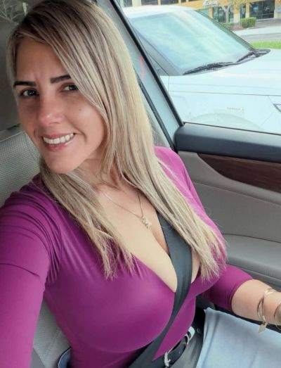 tchat sexy - Le Moule - Universitaire au Moule en quête de conversations sans filtre sur tchat sexy gratuit