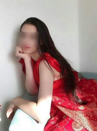 tchat sexy - La Roche-sur-Yon - Alors toi, tu sais vraiment séduire par tes mots ? Erika 51 ans à La Roche