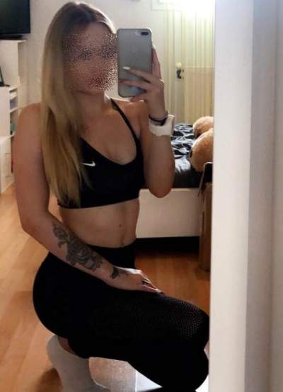 tchat sexy - Bandraboua - Uniforme noir, sirène à Bandraboua : tu discutes ou tu me menotte?