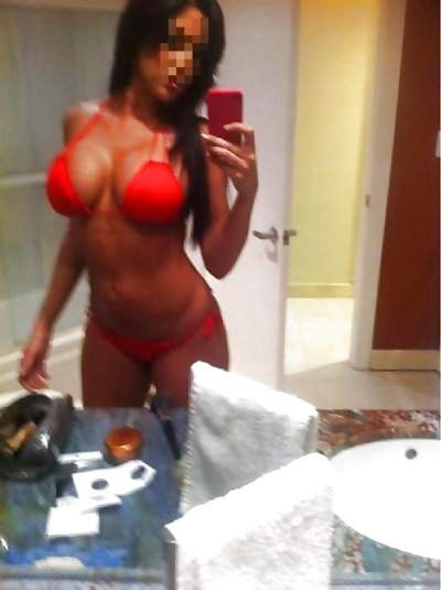 tchat sexy - La Seyne-sur-Mer - Avoue-moi tes désirs en privé, moi aussi j&rsquo;ai des choses à te confier près d&rsquo;ici